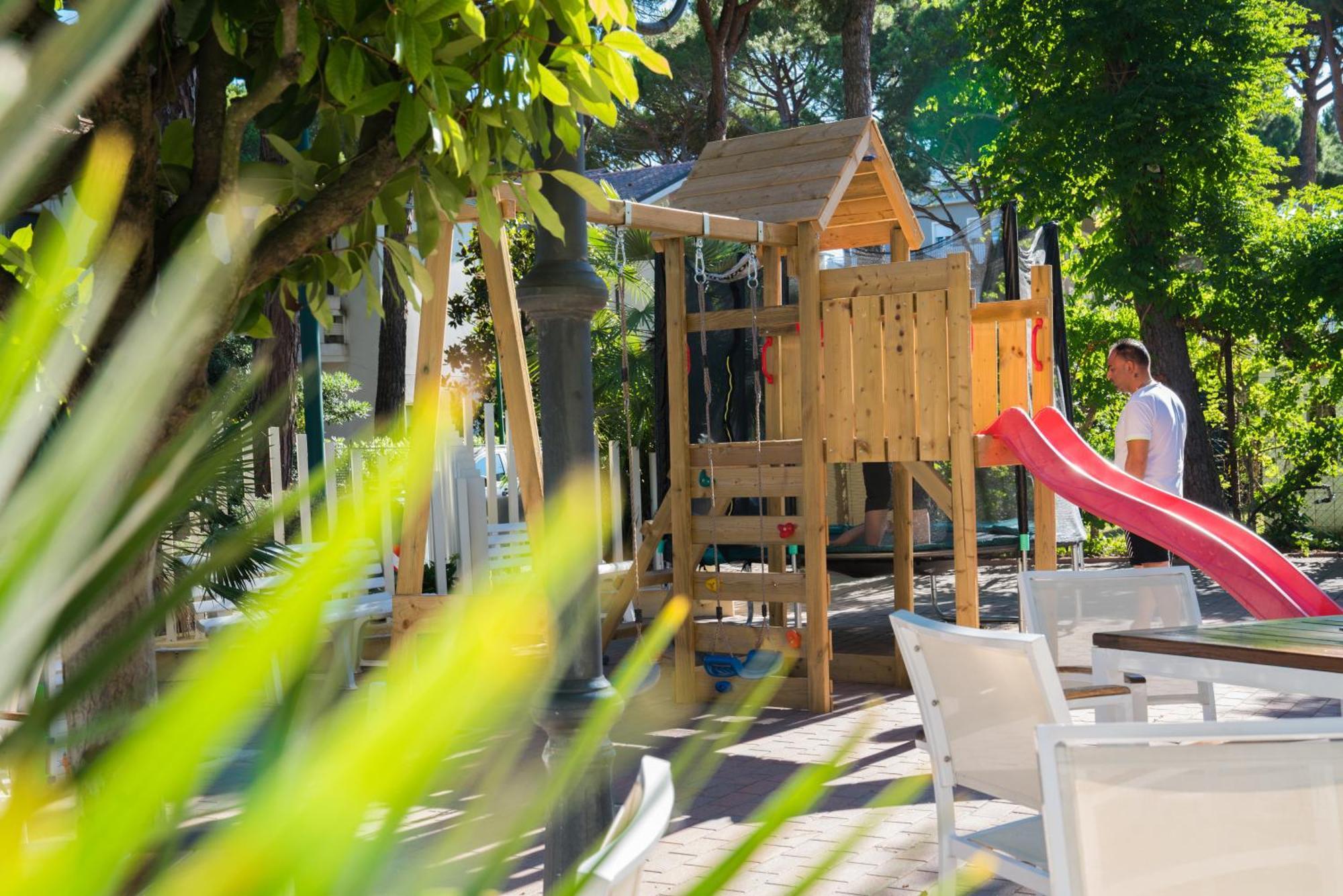 Hotel Europa มิลาโน แมริตทิมา ภายนอก รูปภาพ
