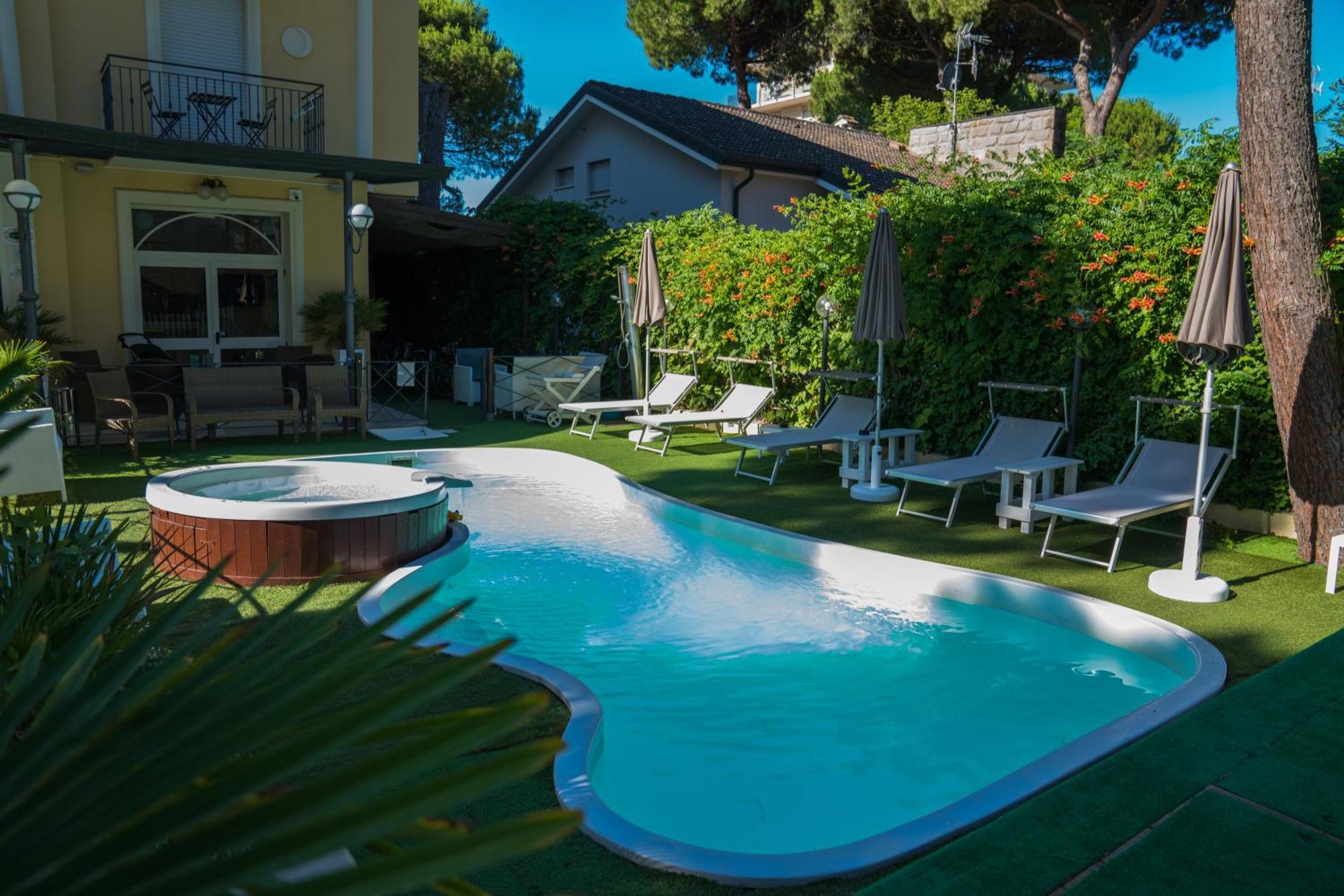 Hotel Europa มิลาโน แมริตทิมา ภายนอก รูปภาพ